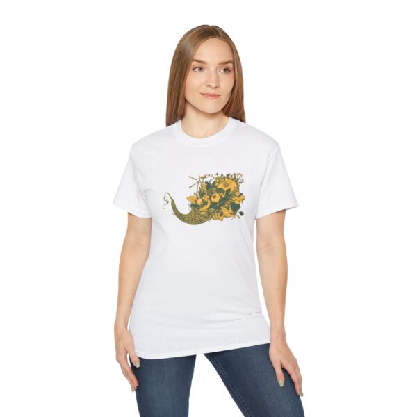 Vintage CORNACOPIA Floral Unisex Tee - Image 5