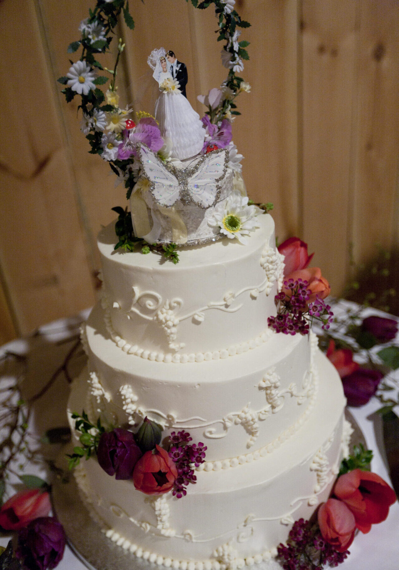 wedding-cake-flowers